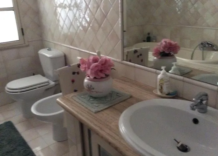 Vincenza * Arenella (Syracuse)